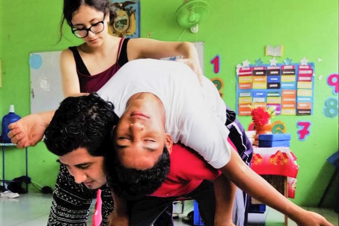 01 ALEXANDRA MISHELL