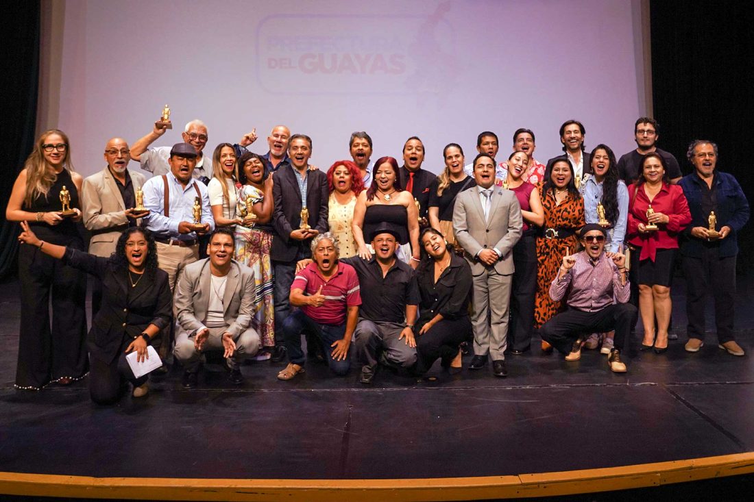 01-DIA-DEL-TEATRO-MAAC-RECONOCIMIENTO-UARTES