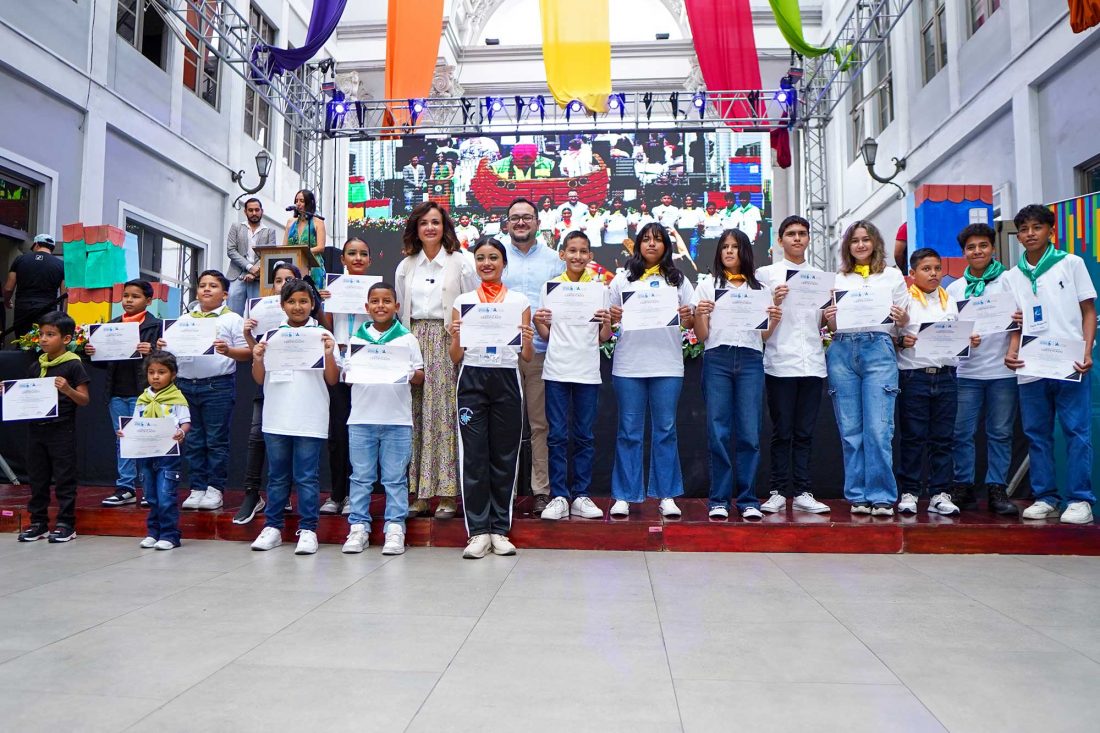 04-ESCUELAS-DE-LAS-ARTES-GRADUACION