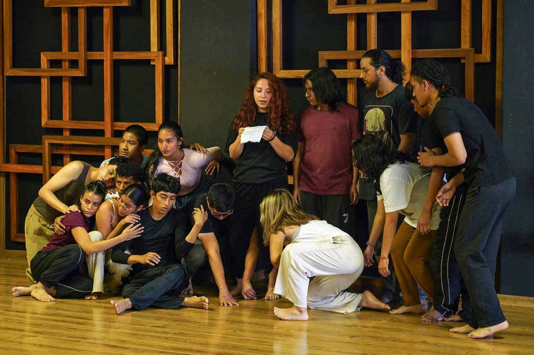 07-MOVIMIENTO-INTENSIONADO-ANGELA-BELLO