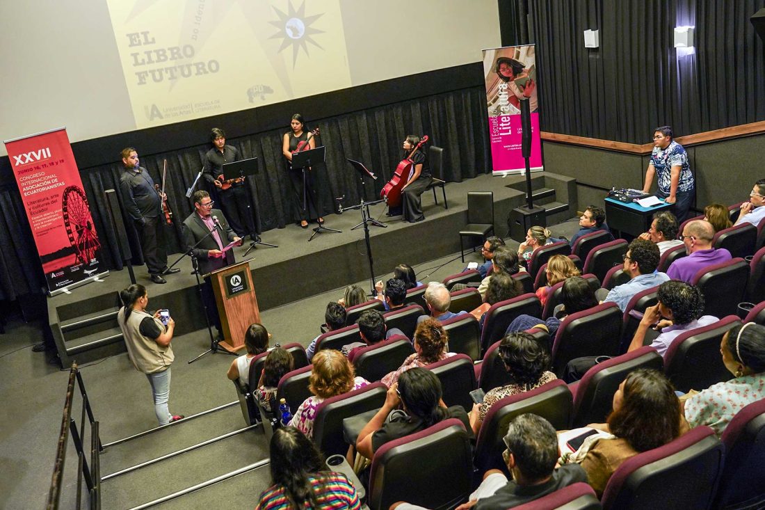 12-ECUATORIANISTAS-INAUGURACION