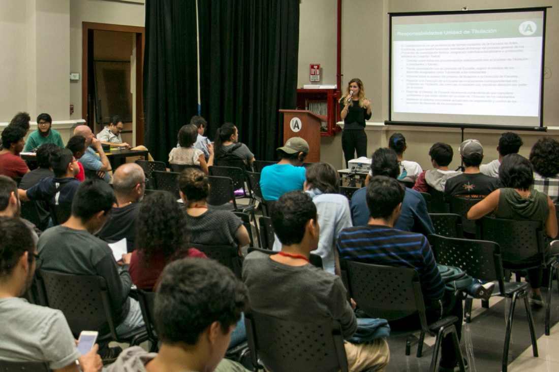 Charlas-Salon-de-Uso-Multiple