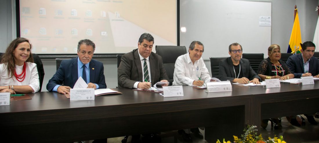 Firma-de-acuerdo-de-innovacion-y-transferencia-tecnologica