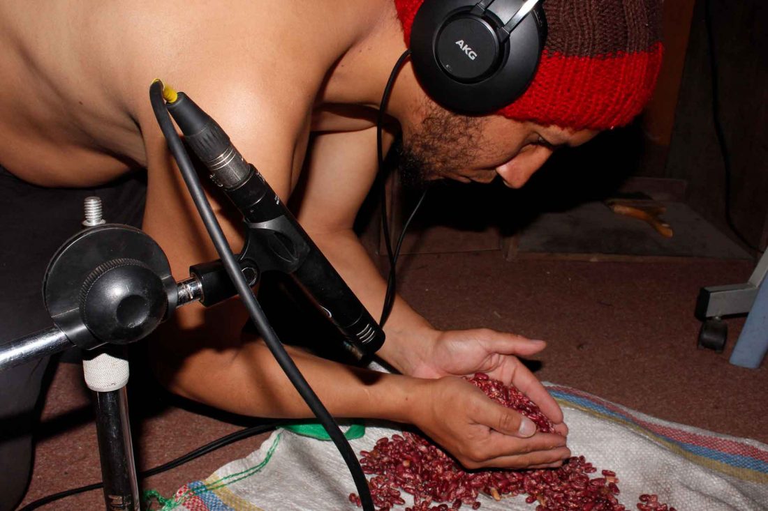 Henry Paspuel coloca a Estaciones, su trabajo de titulación, en catálogo digital de Decolonial Records