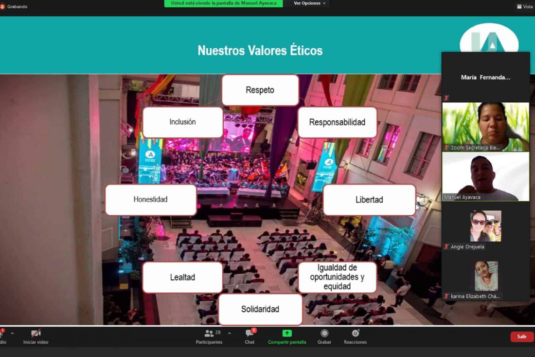 María Fernanda Plaza, directora de Asuntos Estudiantiles.